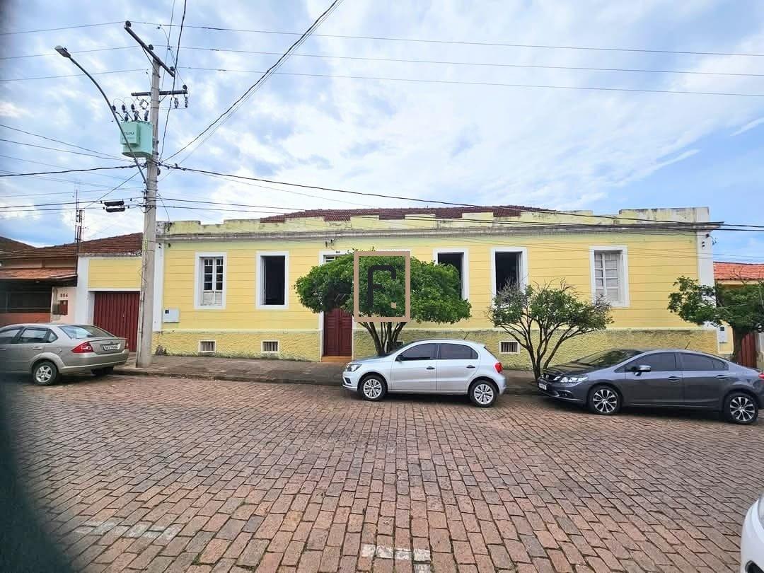 Casa à venda no Centro