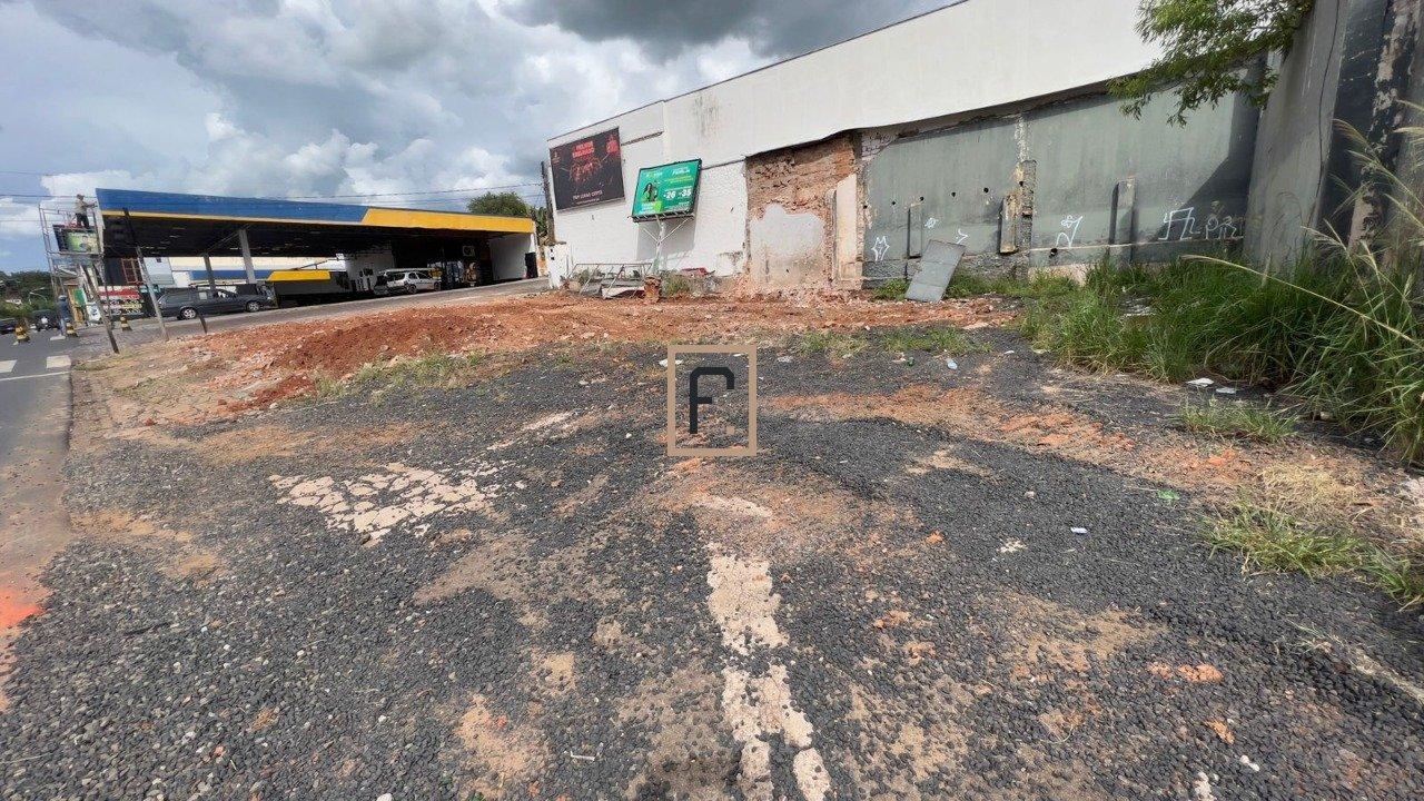 Oportunidade Única: Terreno Comercial no Centro