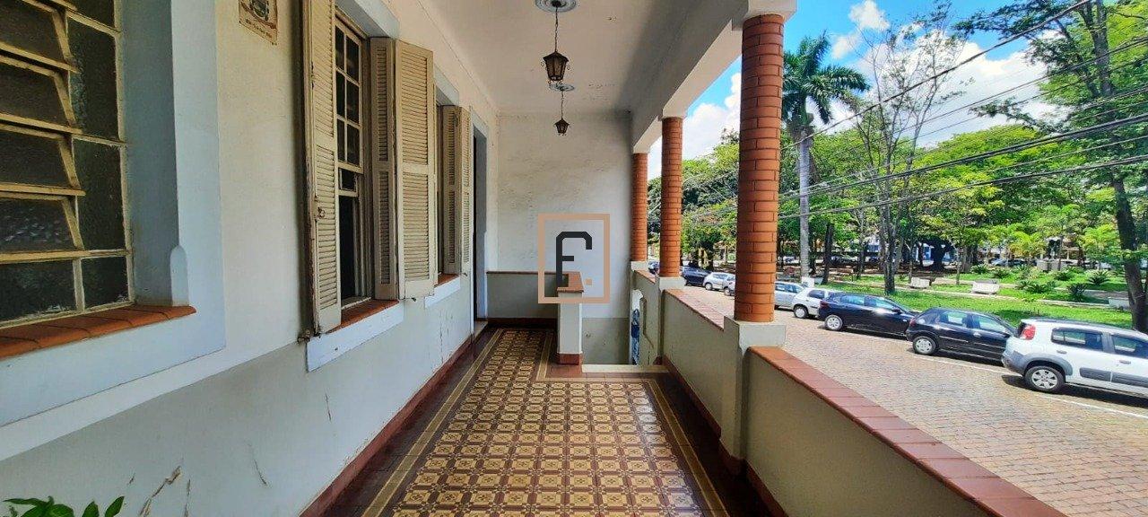 Casa à Venda no Centro de Mococa