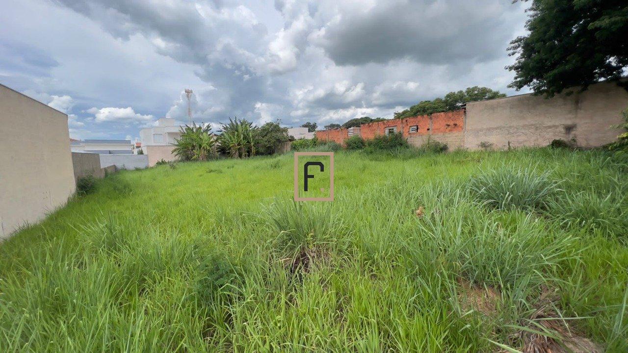Terreno Comercial no Bairro Aparecida, Mococa/SP!
