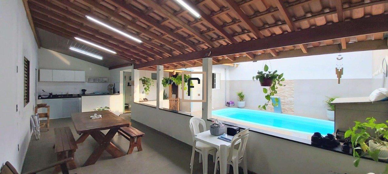 Casa à Venda na Cohab II