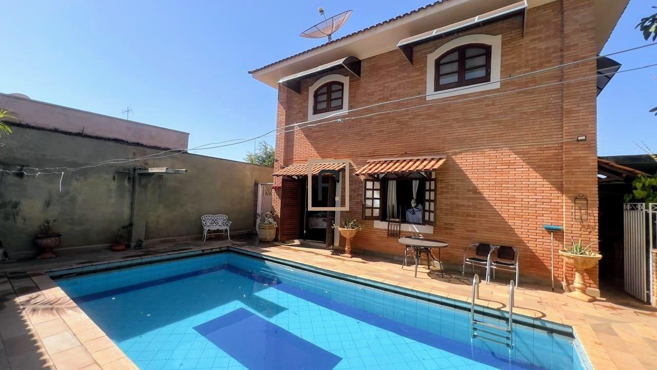 Casa à Venda Jardim Lavinia