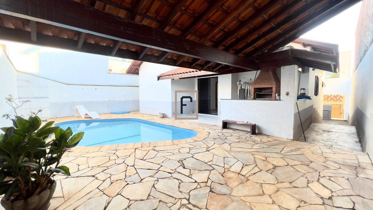 Linda casa no Residencial do Bosque em Mococa!