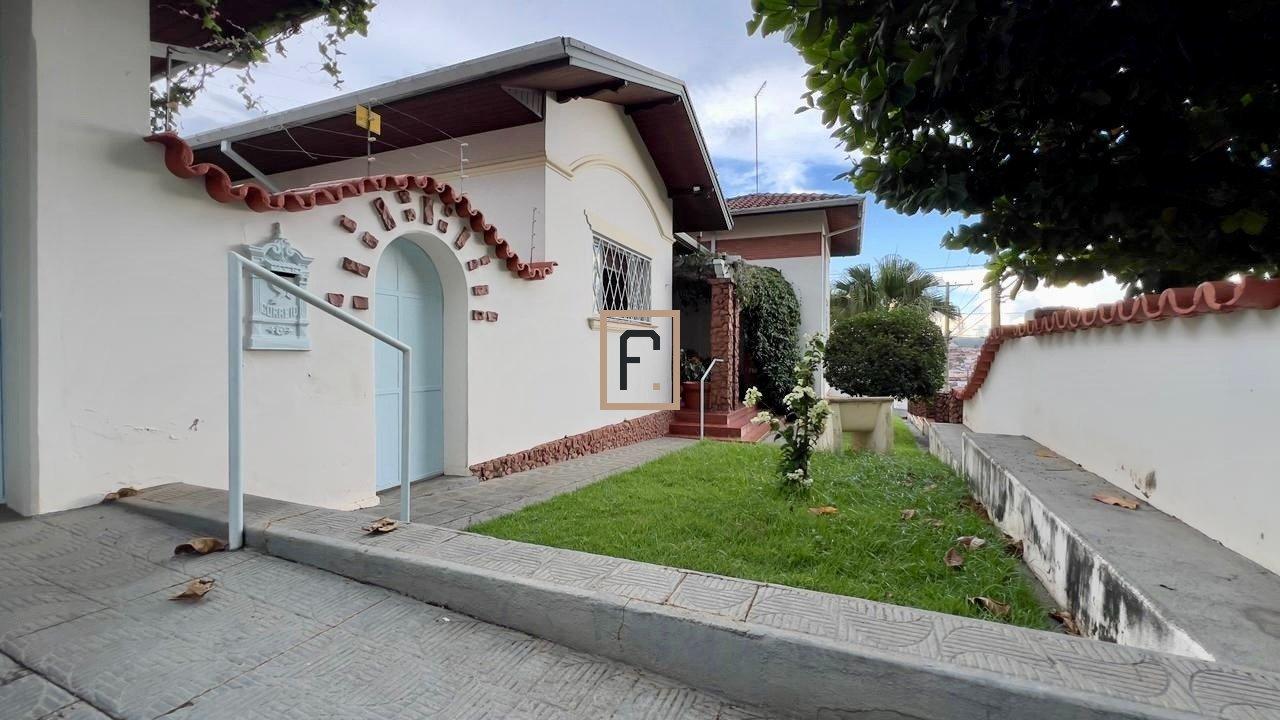 Casa à Venda no Centro de Mococa-Charme e Tradição