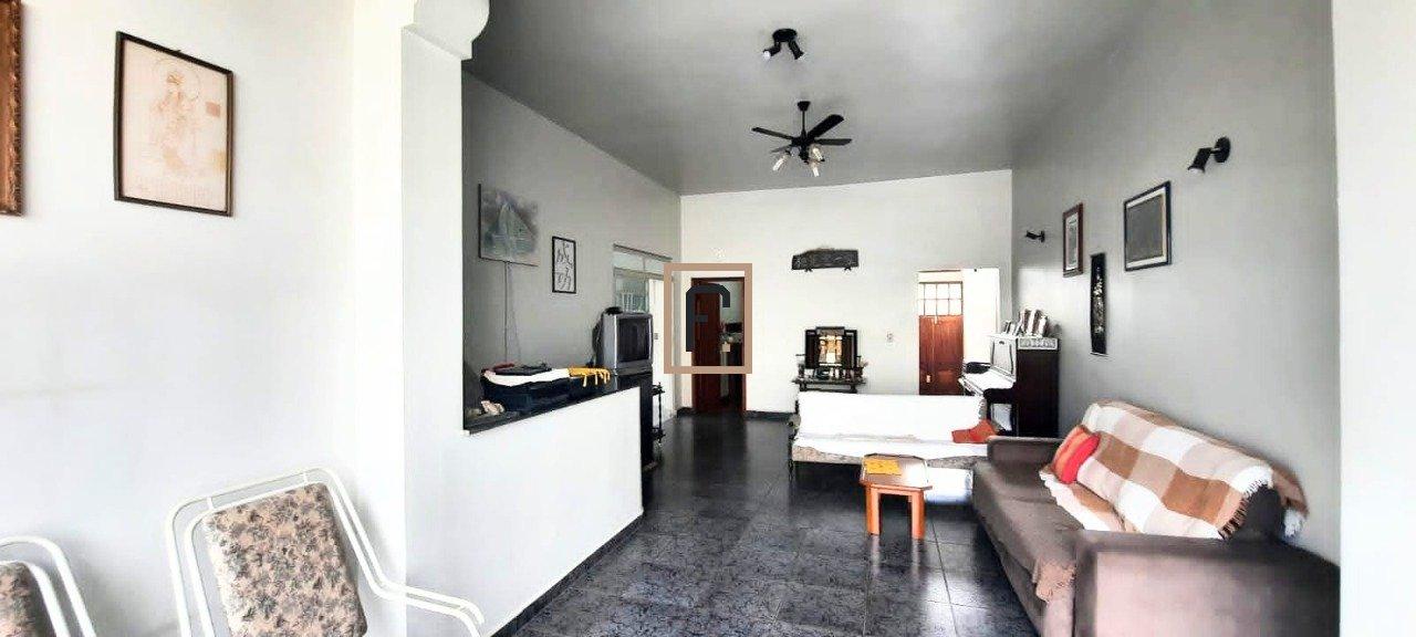 Casa à venda no Descanso