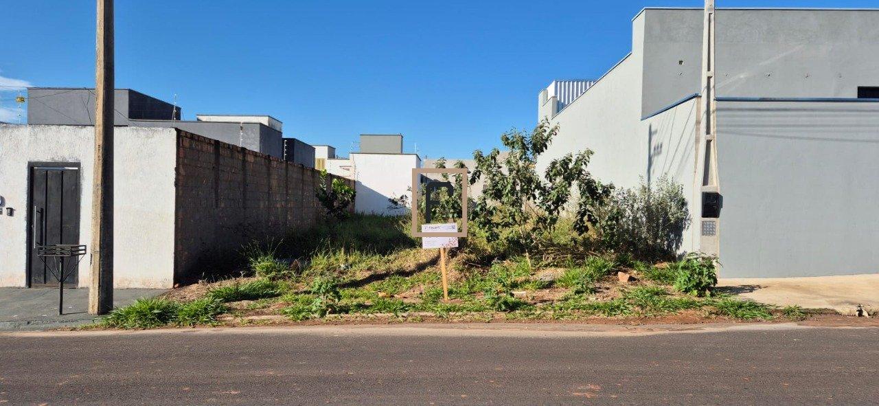Terreno à venda Parque dos Manacás I