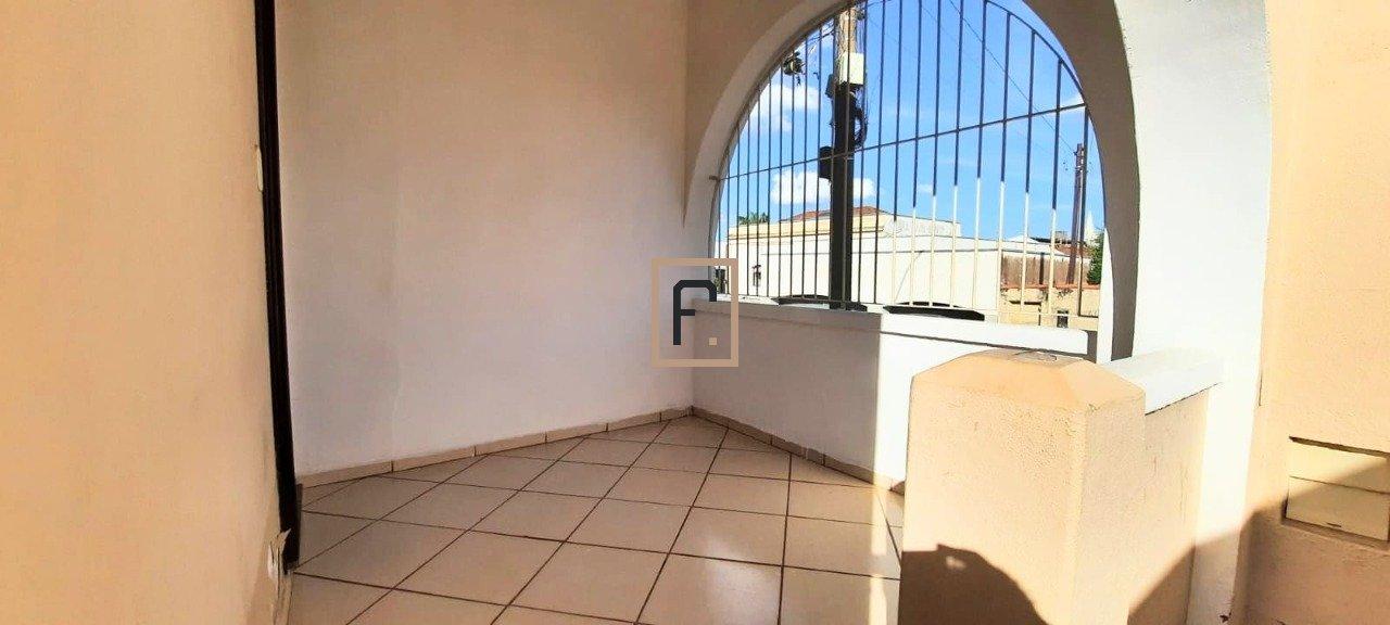 Casa Espaçosa e Versátil para Moradia ou Comércio
