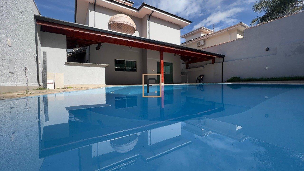 SOBRADO COM 04 DORMITORIOS E LAZER C/ PISCINA
