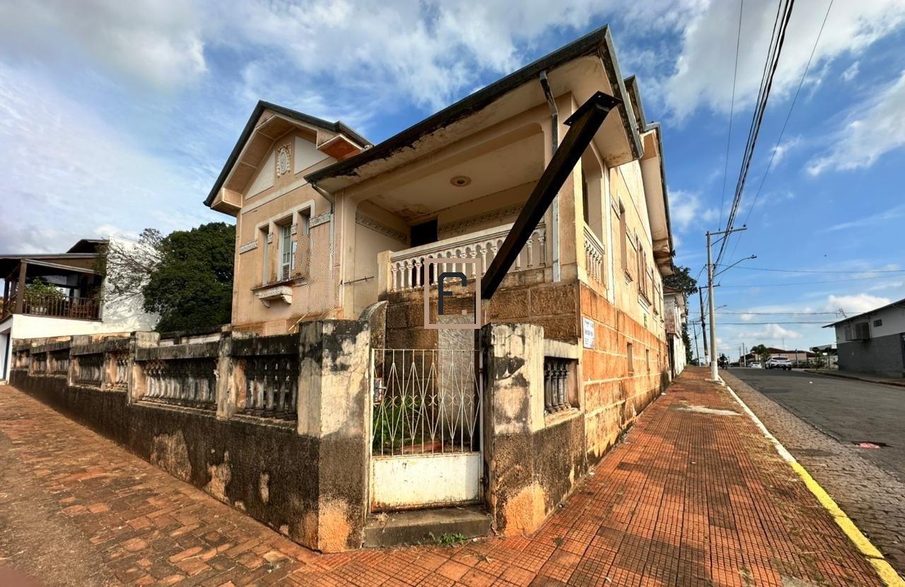 Casarão a venda no bairro Aparecida