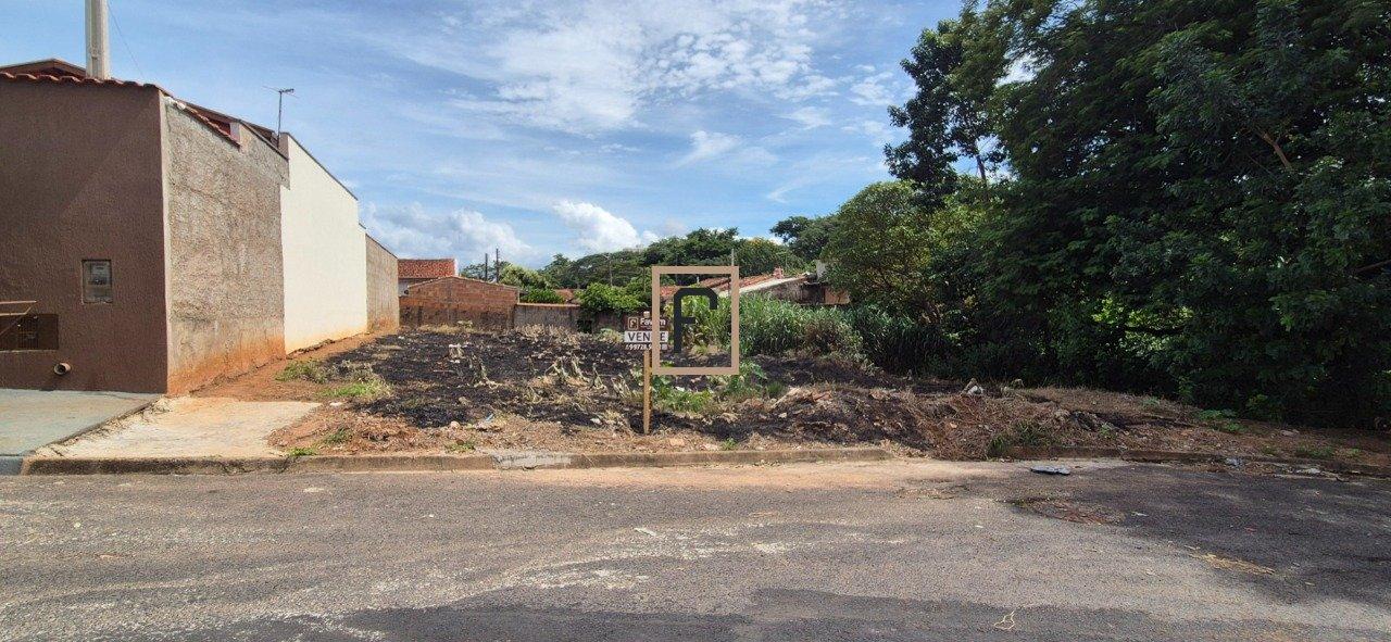 Terreno à Venda na Nova Carvalho
