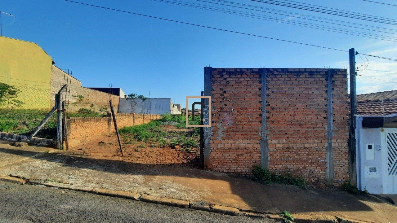 Terreno à venda Vila Santa Cruz