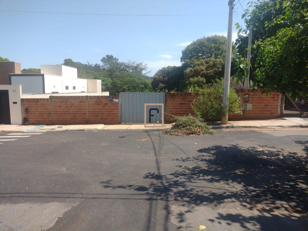 Terreno à venda Cássia dos Coqueiros